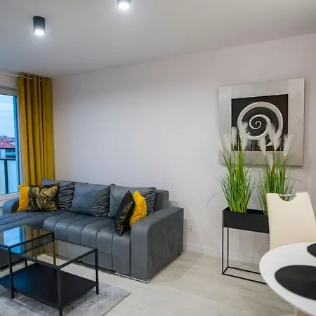 Nowoczesny Ludova Apartamento